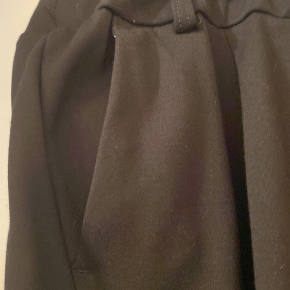 Black cargo style jogger with elastic waist and draw string - Picture 4 of 8